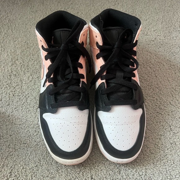 Air Jordan Sneakers - Picture 7 of 8